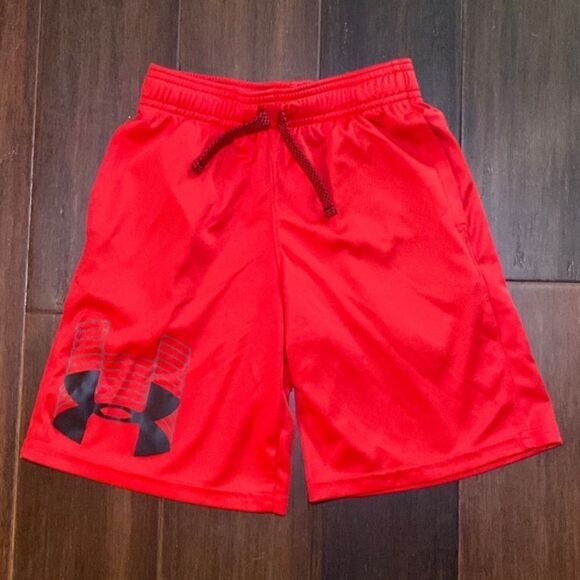 Boys Under Armour Shorts  - Picture 1 of 4
